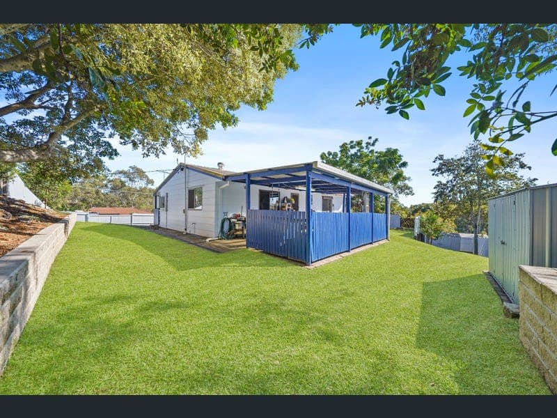 12 Rogers Avenue, Beenleigh — photo 1 of 5