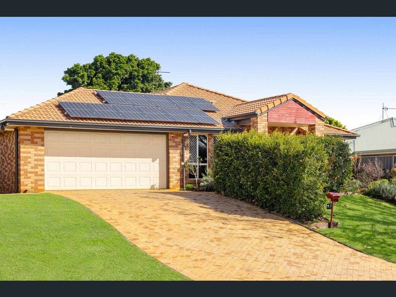 3 Currawong Drive, Highfields — photo 1 of 5
