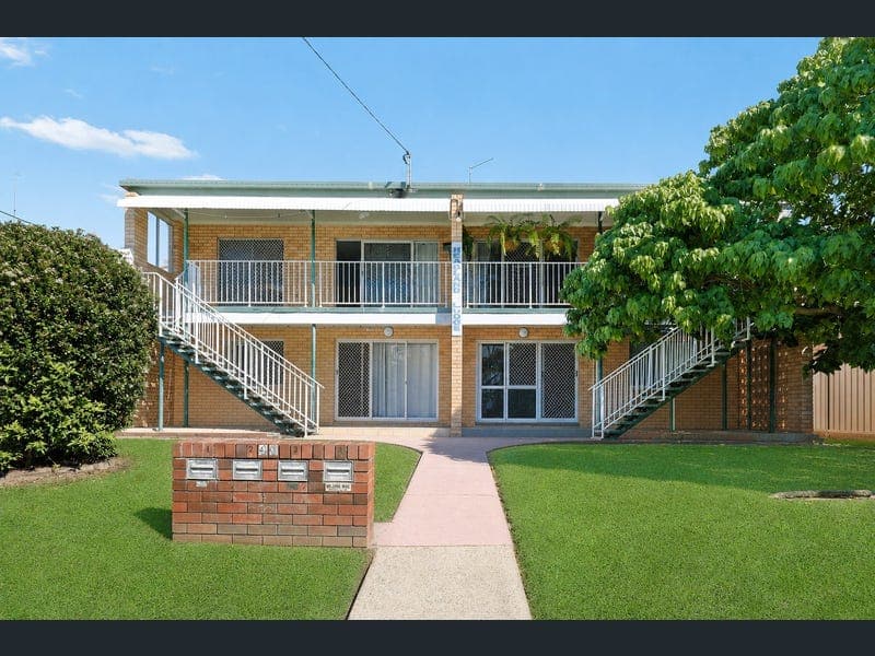 2/49 Edward Street, Alexandra Headland — photo 1 of 5