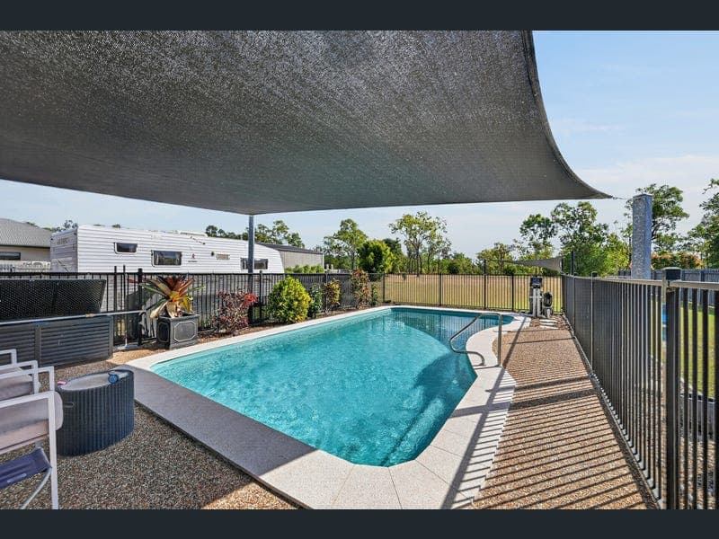 90 Crystal Crescent, Alice River — photo 1 of 5