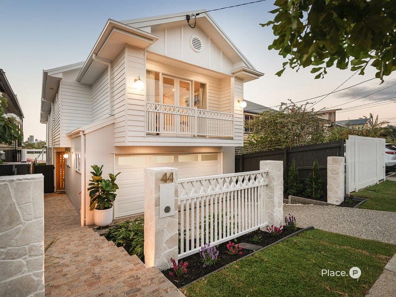44 Ninth Avenue, Coorparoo — photo 1 of 5