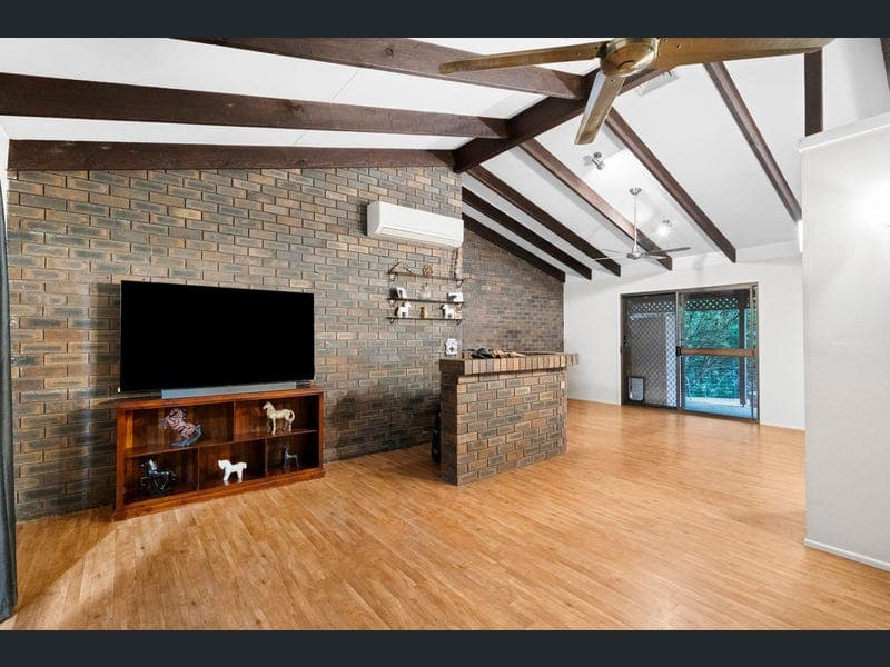 10 Thomas Court, Cashmere — photo 1 of 5