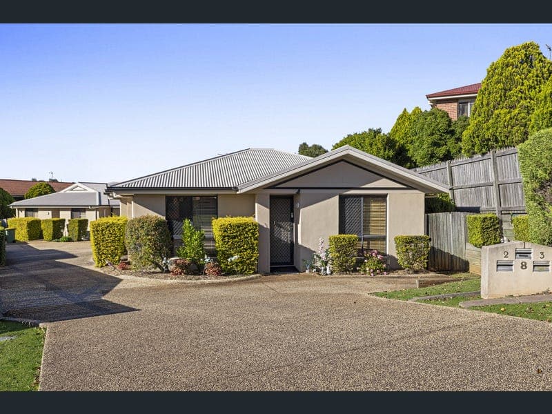 2/8 Mason Court, Kearneys Spring — photo 1 of 5