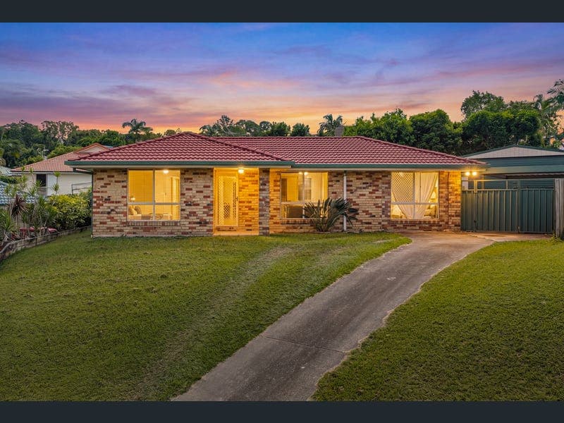 17 Kalmia Close, Mango Hill — photo 1 of 5
