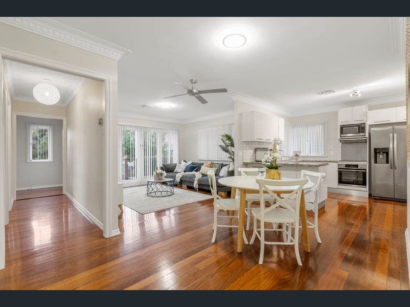19 Toohey Road, Tarragindi — photo 1 of 5