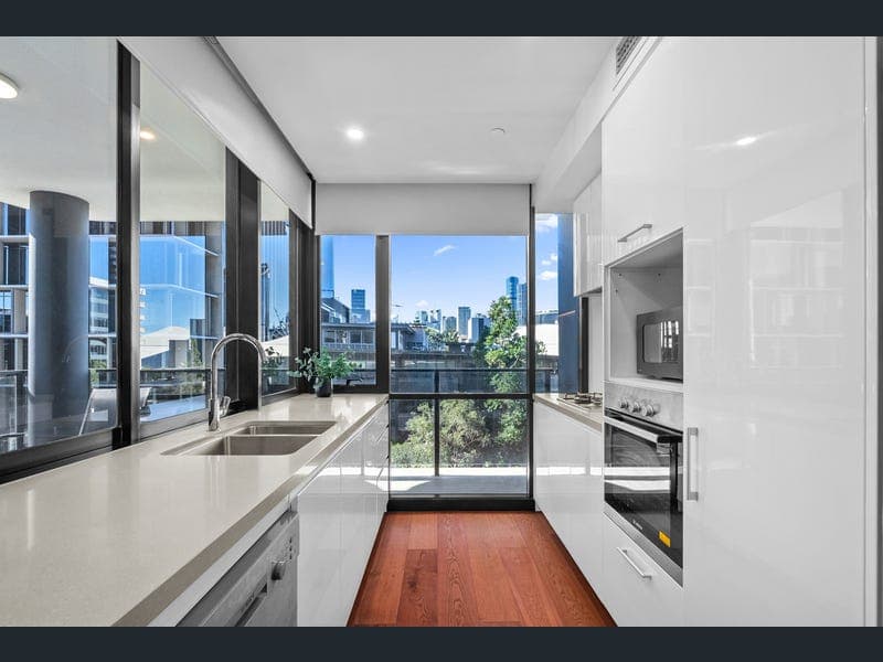 20407/39 Cordelia Street, South Brisbane — photo 1 of 5