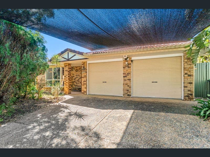 25 Noosa Court, Hillcrest — photo 1 of 5