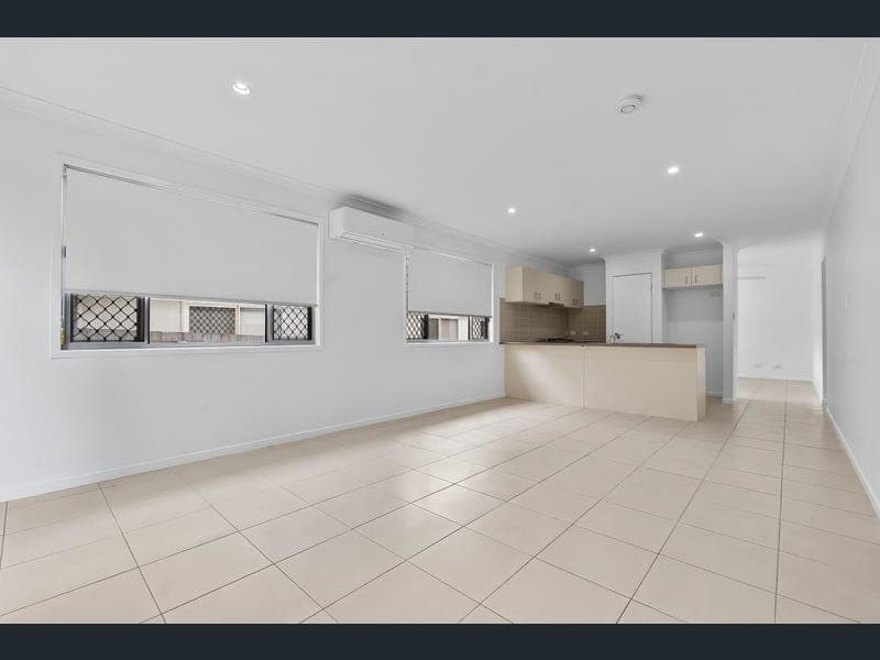 5 Creekside Court, Everton Hills — photo 1 of 5