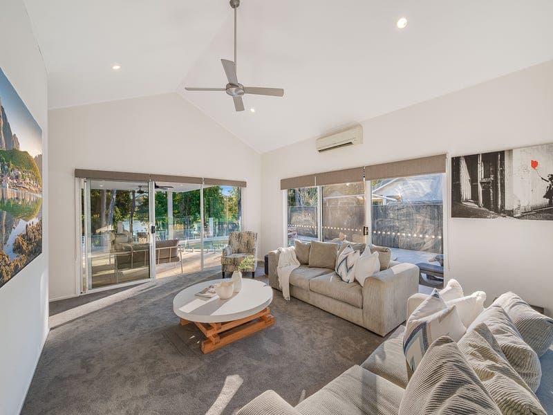 61 Karawatha Drive, Mountain Creek — photo 1 of 5