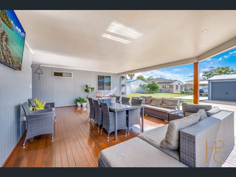 31 Sinclair Street, Avenell Heights — photo 1 of 5