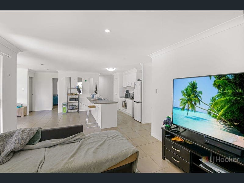 18 Isobel Avenue, Mirani — photo 1 of 5