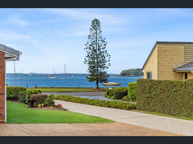 39 Orana Esplanade, Victoria Point — photo 1 of 5