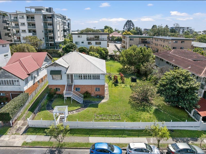 119 Stoneleigh Street, Lutwyche — photo 1 of 5