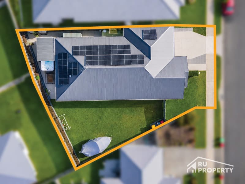 3 Perry Crescent, Burpengary East — photo 1 of 5