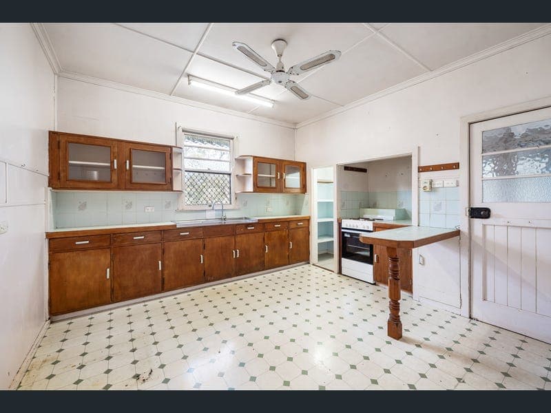 67 Ruthven Street, Harlaxton — photo 1 of 5