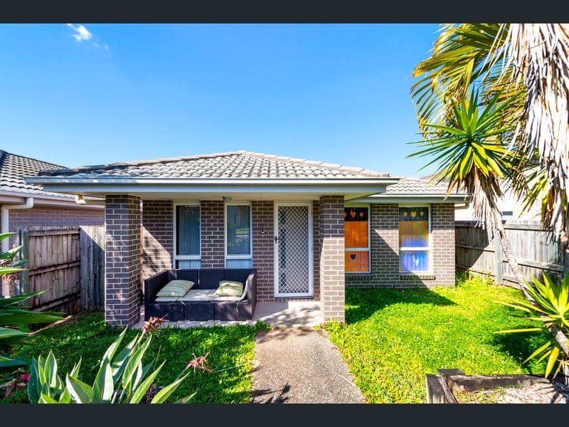 9 Carnarvon Court, Pimpama — photo 1 of 5