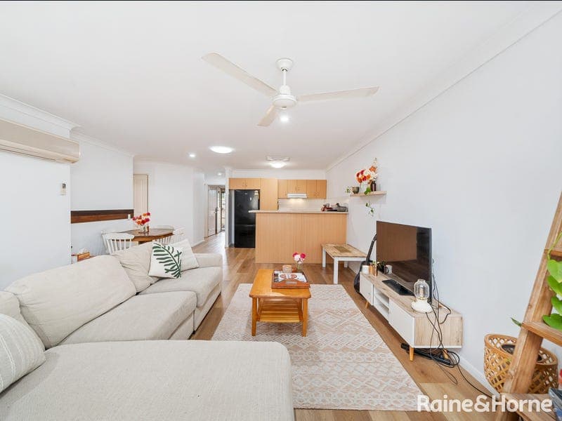 2/154 Albany Creek Road, Aspley — photo 1 of 5