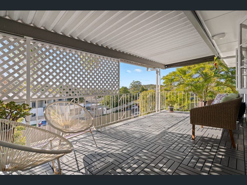 11 Opal Street, Holland Park — photo 1 of 5