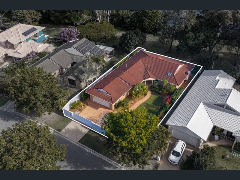 33 Hazeltine Court, Maroochydore — photo 1 of 5