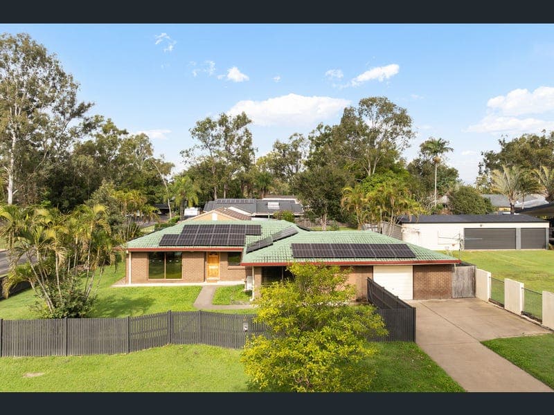1 Wittonga Court, Karana Downs — photo 1 of 5