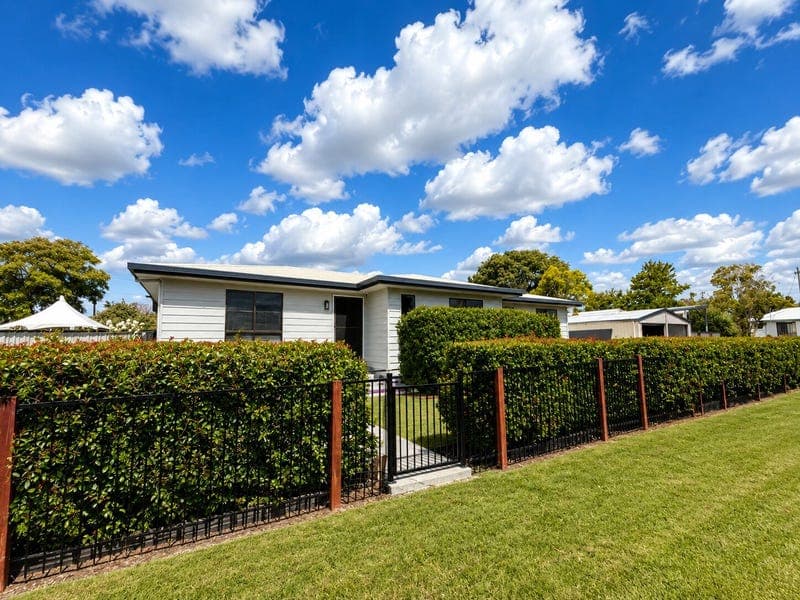 1 Koala Court, Dalby — photo 1 of 5
