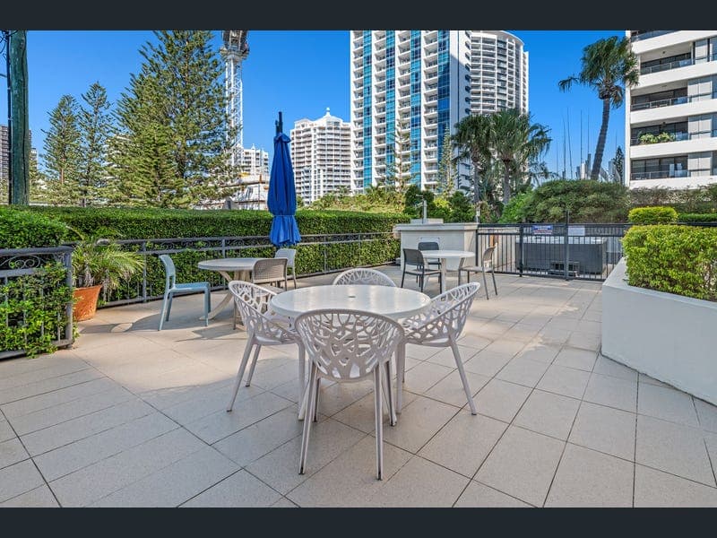 9/9-13 Margaret Avenue, Broadbeach — photo 1 of 5