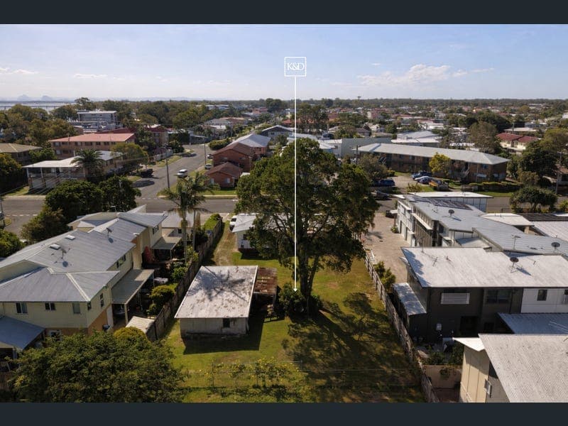 12 Hall Avenue, Bongaree — photo 1 of 5
