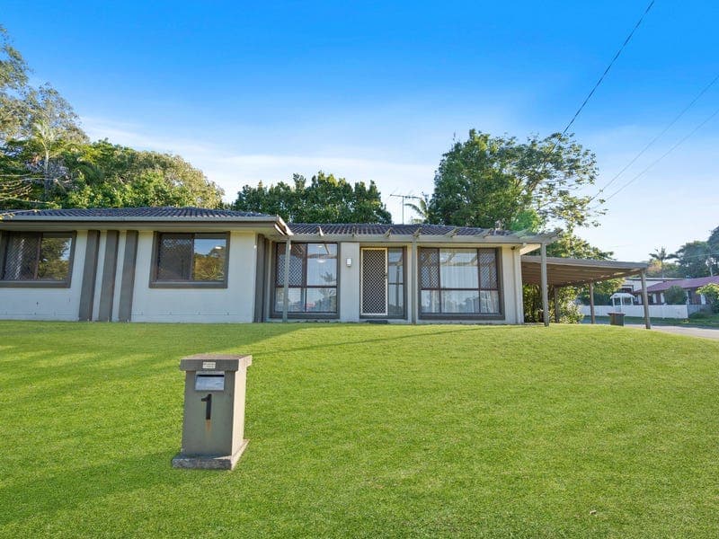 1 Morisset Court, Edens Landing — photo 1 of 5
