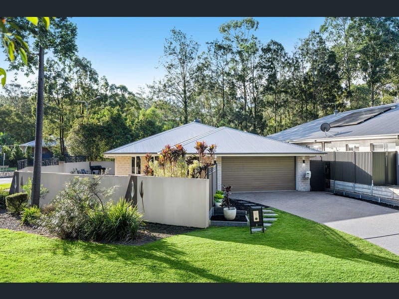 2 Village Drive, Mount Cotton — photo 1 of 5