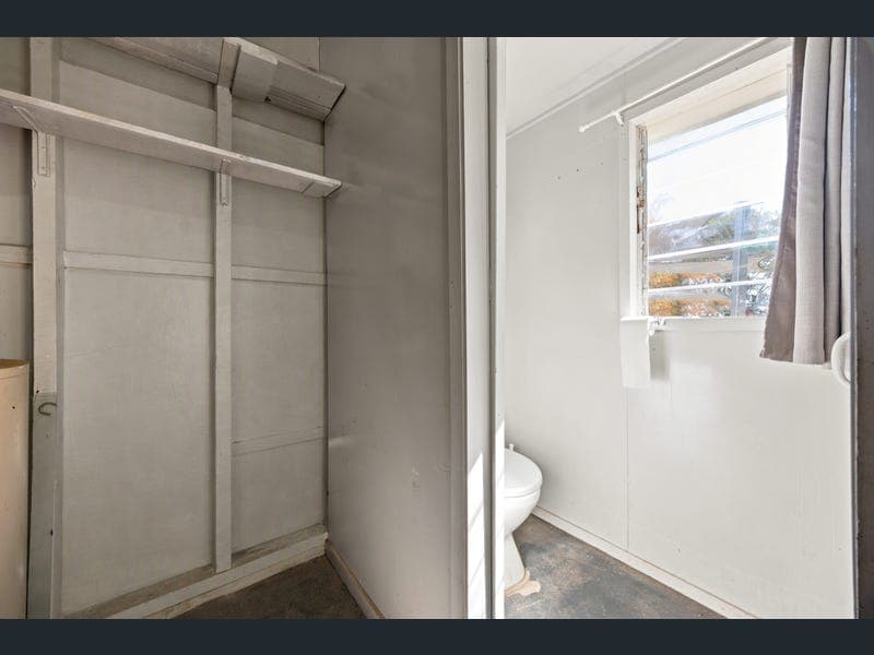 8 Margaret Street, South Gladstone — photo 1 of 5