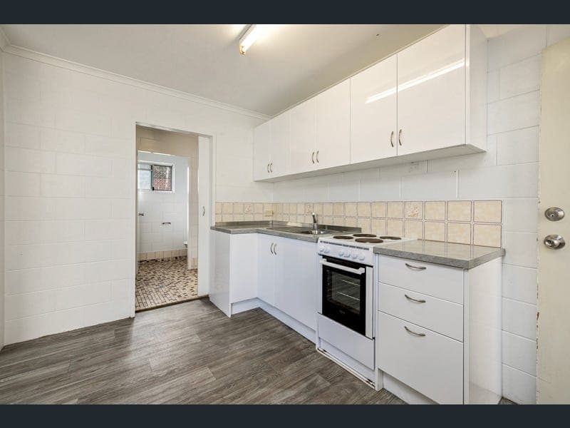 8/122 Aumuller Street, Bungalow — photo 1 of 5