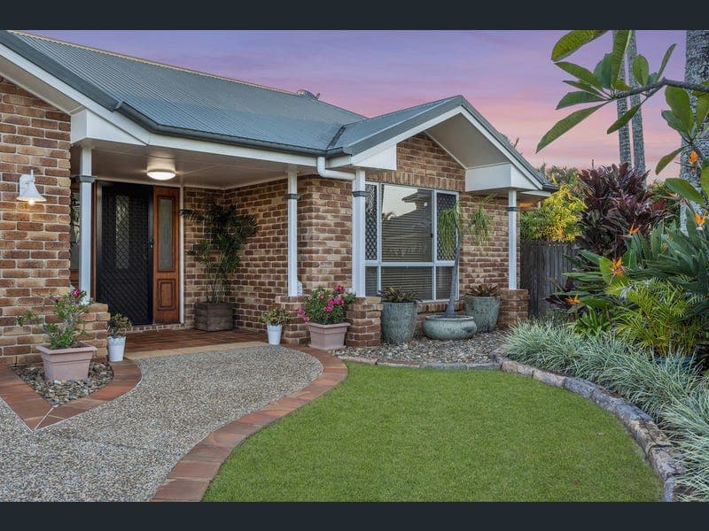 16 Crown Place, Kuraby — photo 1 of 5