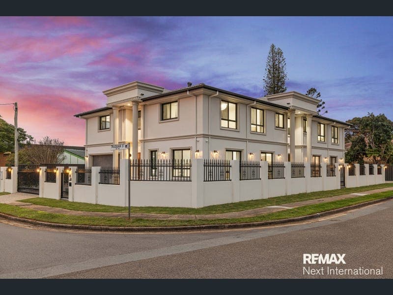 82 Trudgian Street, Sunnybank — photo 1 of 5