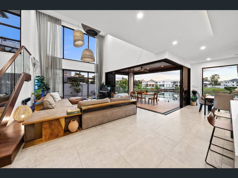 93 Serenity Boulevard, Helensvale — photo 1 of 5