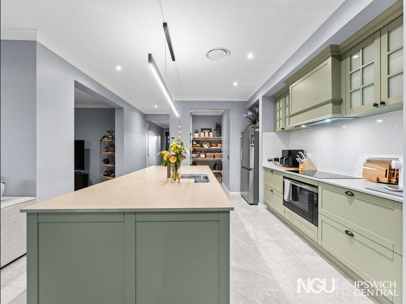 16 Neuendorf Street, Kalbar — photo 1 of 5