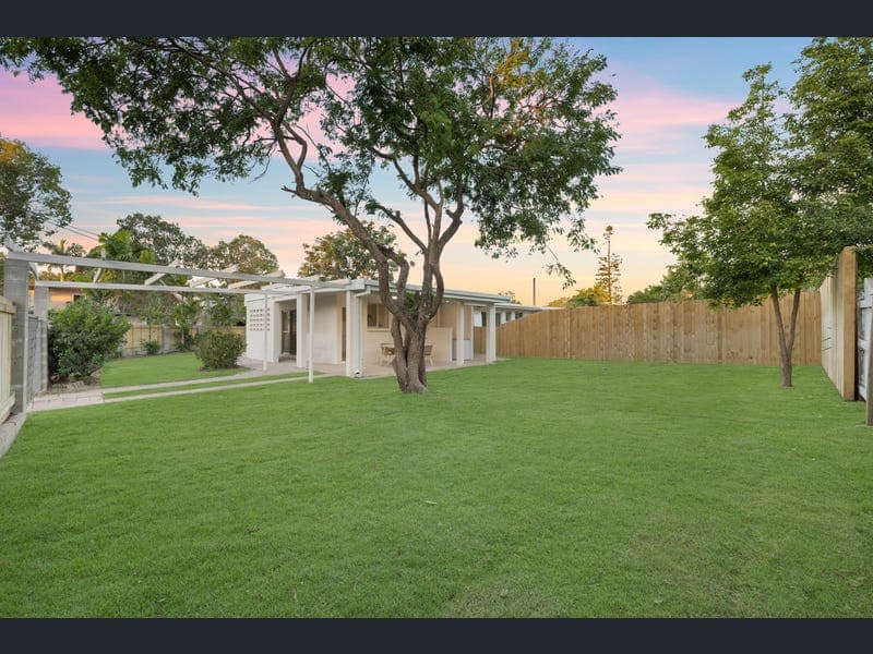 1/5 Lara Street, Cranbrook — photo 1 of 5