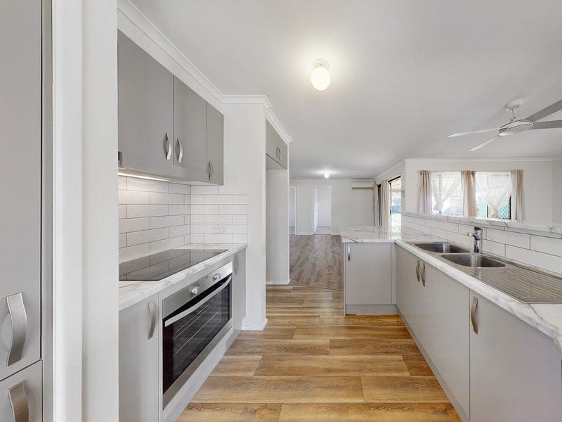 4 Leyland Avenue, Deception Bay — photo 1 of 5