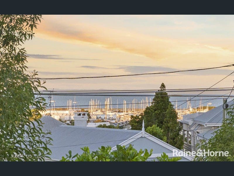 135 Carlton Terrace, Manly — photo 1 of 5