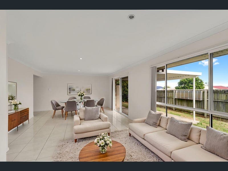 1/14 Joanne Court, Gleneagle — photo 1 of 5