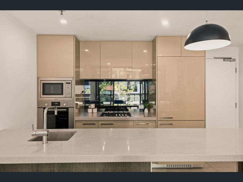 707/855 Stanley Street, Woolloongabba — photo 1 of 5