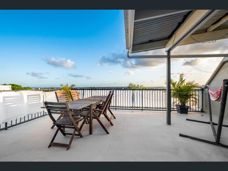 1/43 Buderim Avenue, Mooloolaba — photo 1 of 5