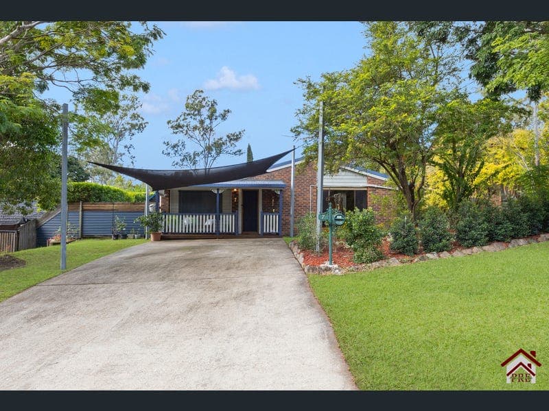 7 St Denis Ct, Petrie — photo 1 of 5