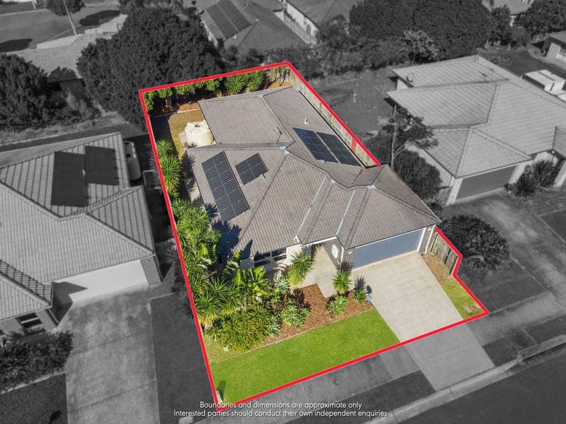 24 Piccadilly Street, Bellmere — photo 1 of 5