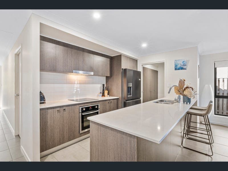 5 Carlos Street, Ripley — photo 1 of 5