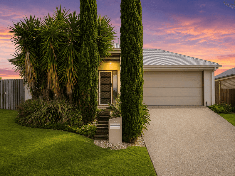 45 Greenwich Ave, Pimpama — photo 1 of 5