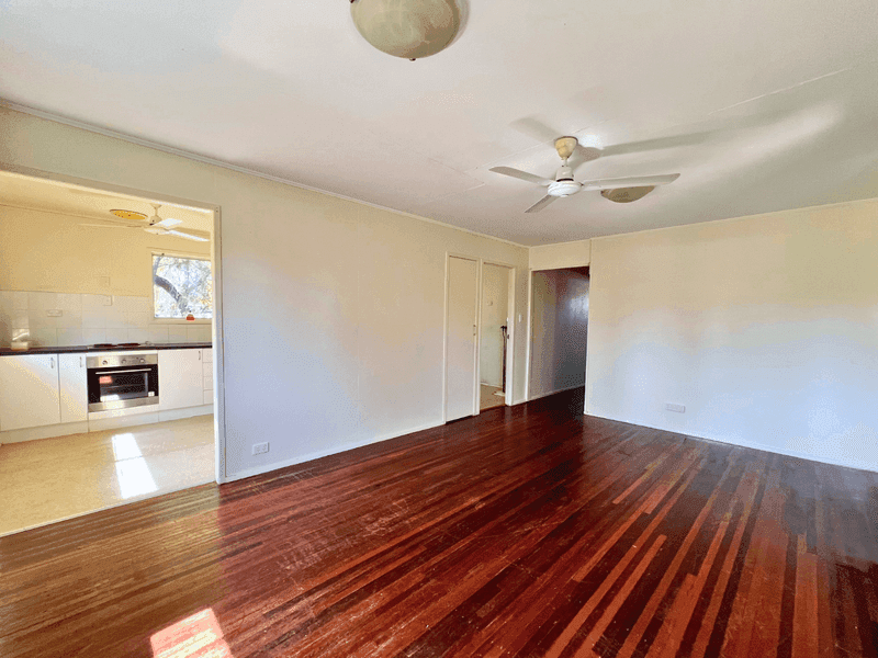 8 Calvert Court, Dysart — photo 1 of 5