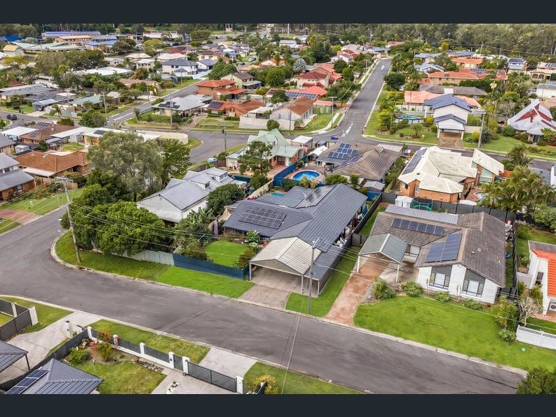 4 Emmet Street, Daisy Hill — photo 1 of 5