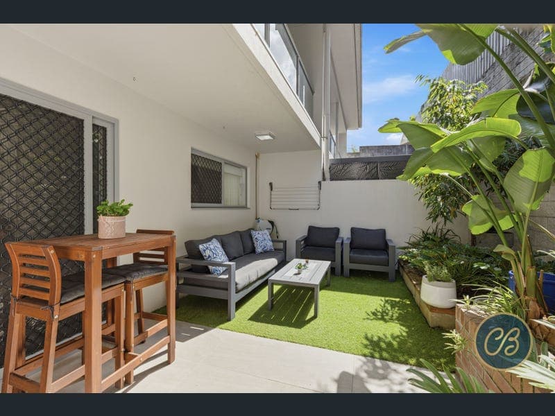 8/66 Gamelin Crescent, Stafford — photo 1 of 5