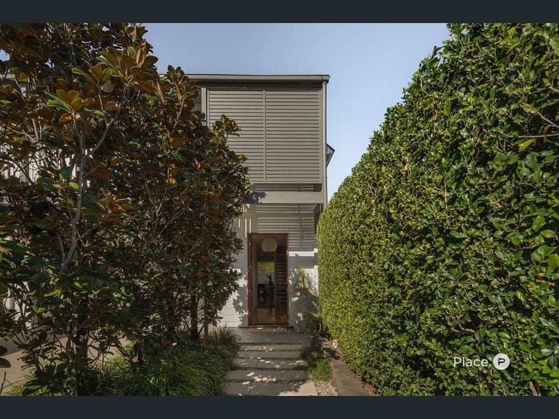 29 Isedale Street, Wooloowin — photo 1 of 5