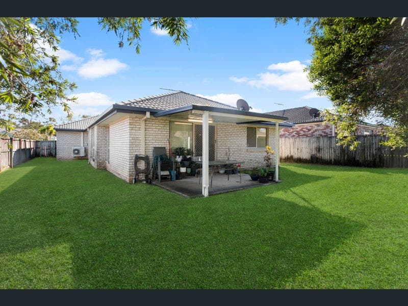 4 Natone Street, Rothwell — photo 1 of 5